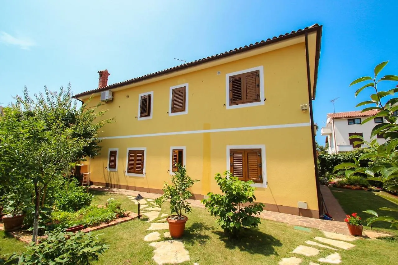 Alenka Orange Apartman Novigrad (Istria)